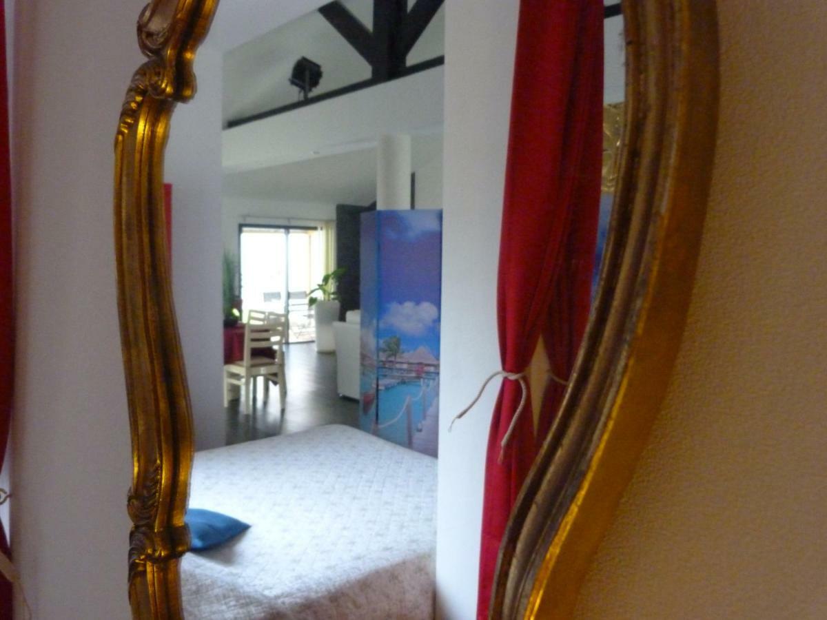 Apartamento Holidays In Paris Loft Design & Atypique Avec Jardin Massy  Exterior foto
