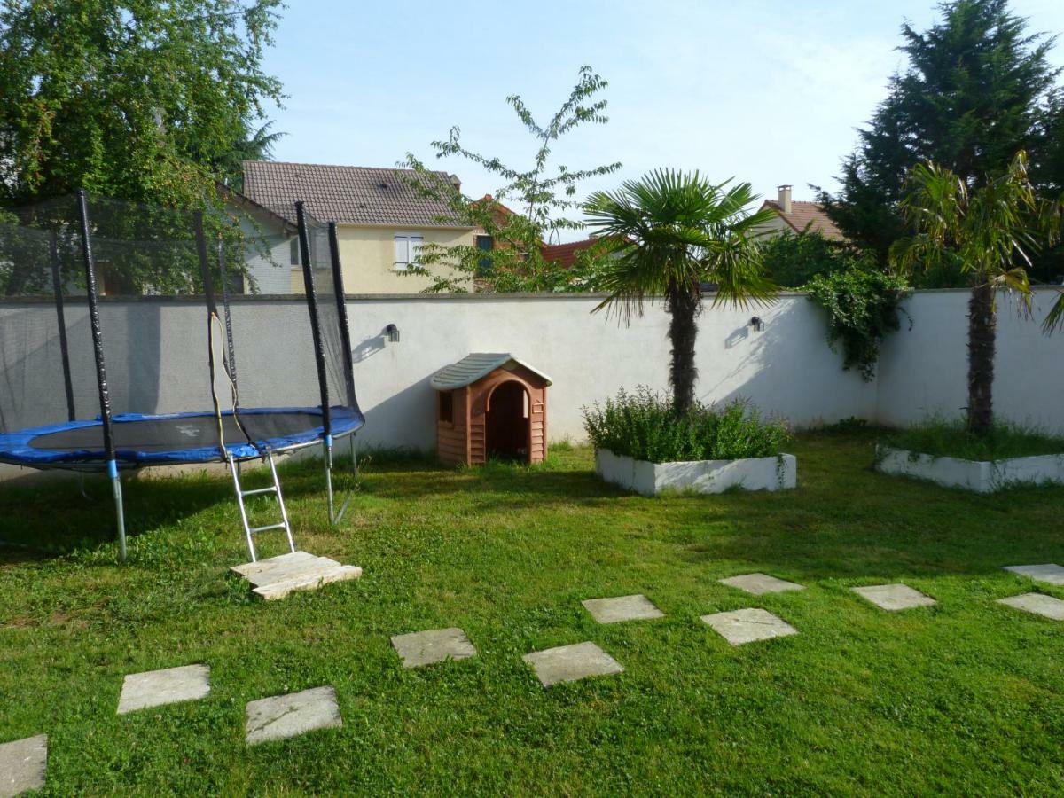 Apartamento Holidays In Paris Loft Design & Atypique Avec Jardin Massy  Exterior foto