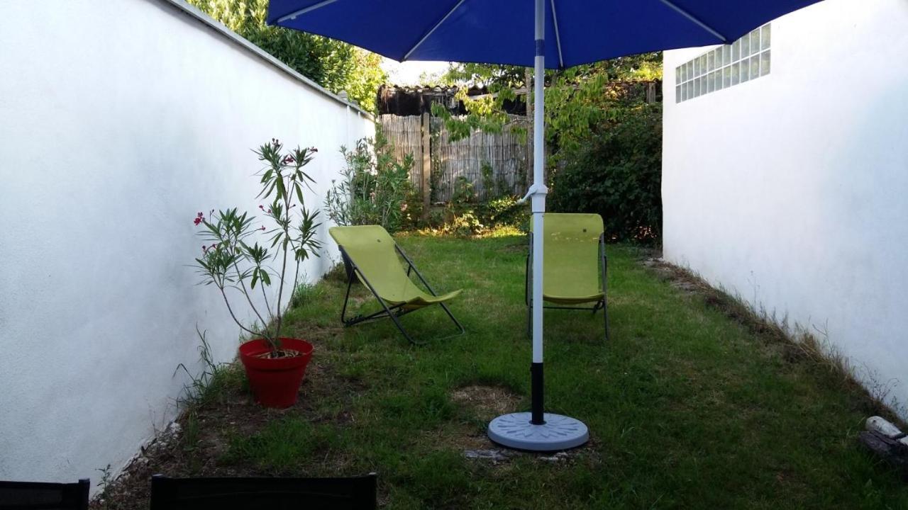 Apartamento Holidays In Paris Loft Design & Atypique Avec Jardin Massy  Exterior foto